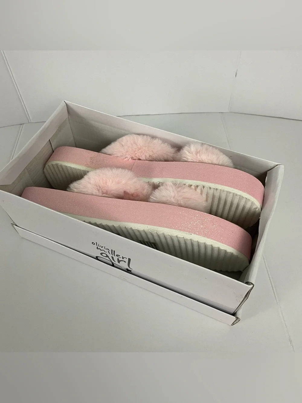 Olivia Miller Light Pink Faux-Fur Crossband Slide Sandals Flip Flops Girl’s Sz 3